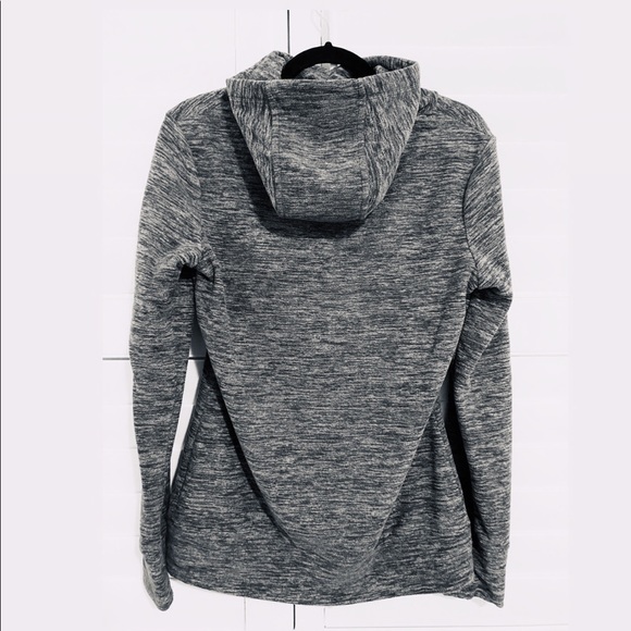 The comfiest Bench sweater ✨ - Picture 2 of 3